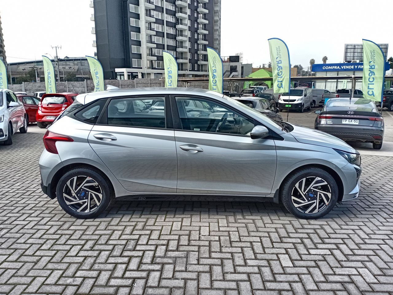 HYUNDAI - 8