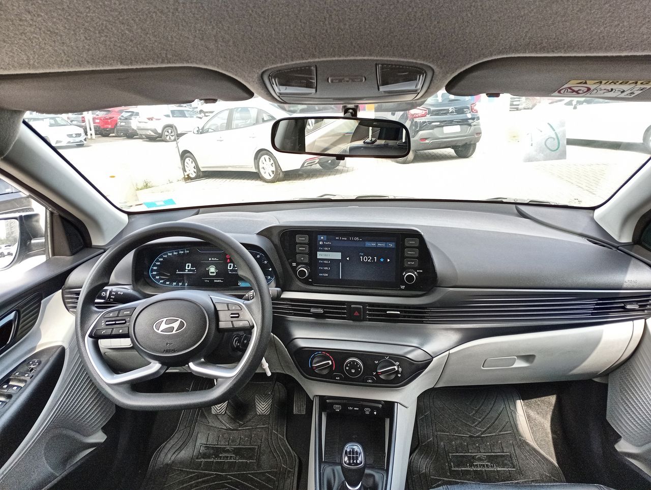 HYUNDAI - 9