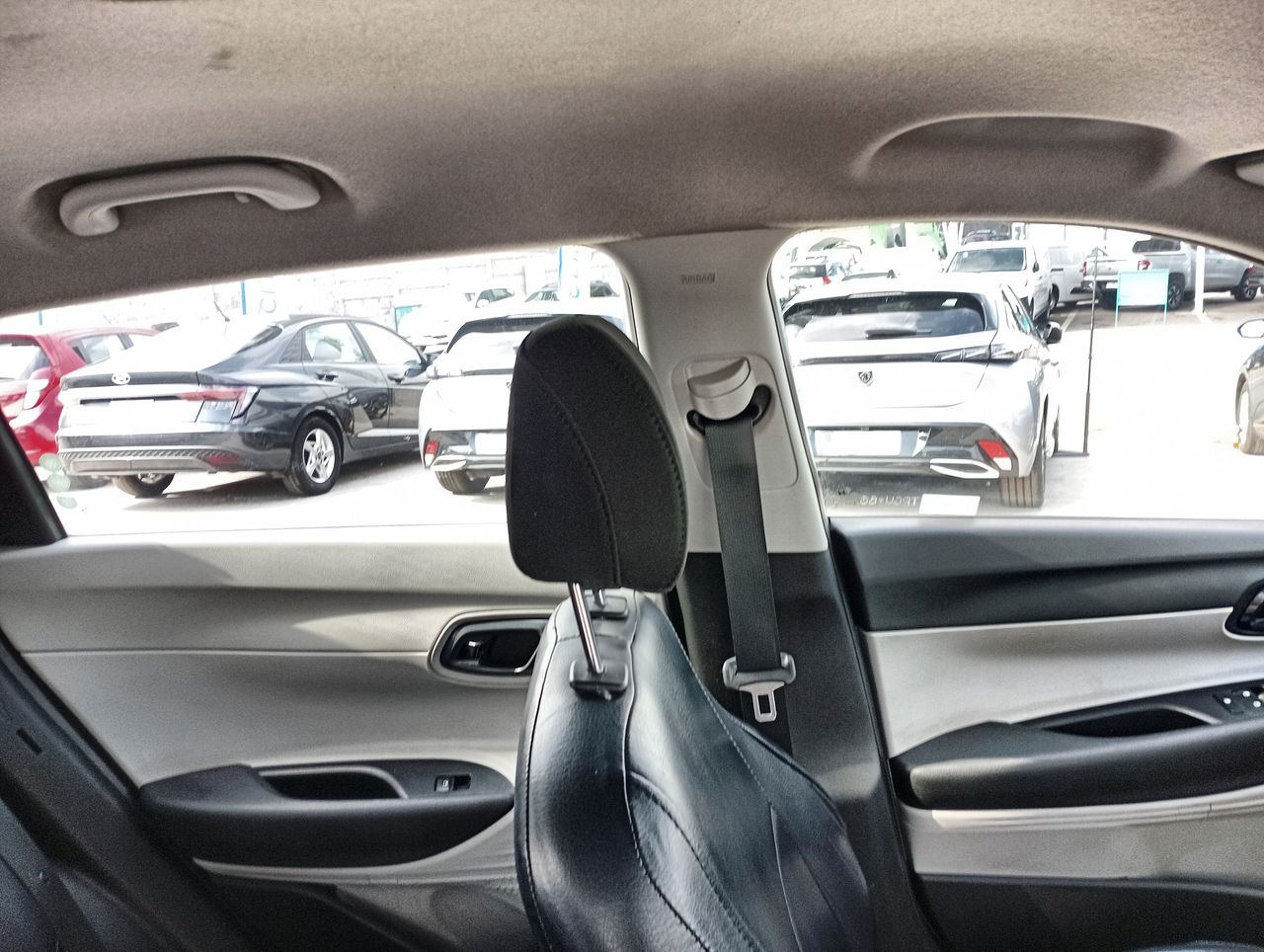 HYUNDAI - 15