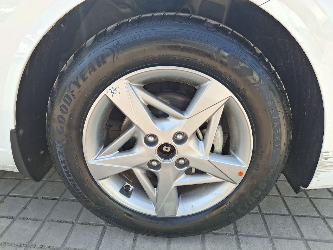 HYUNDAI - 17
