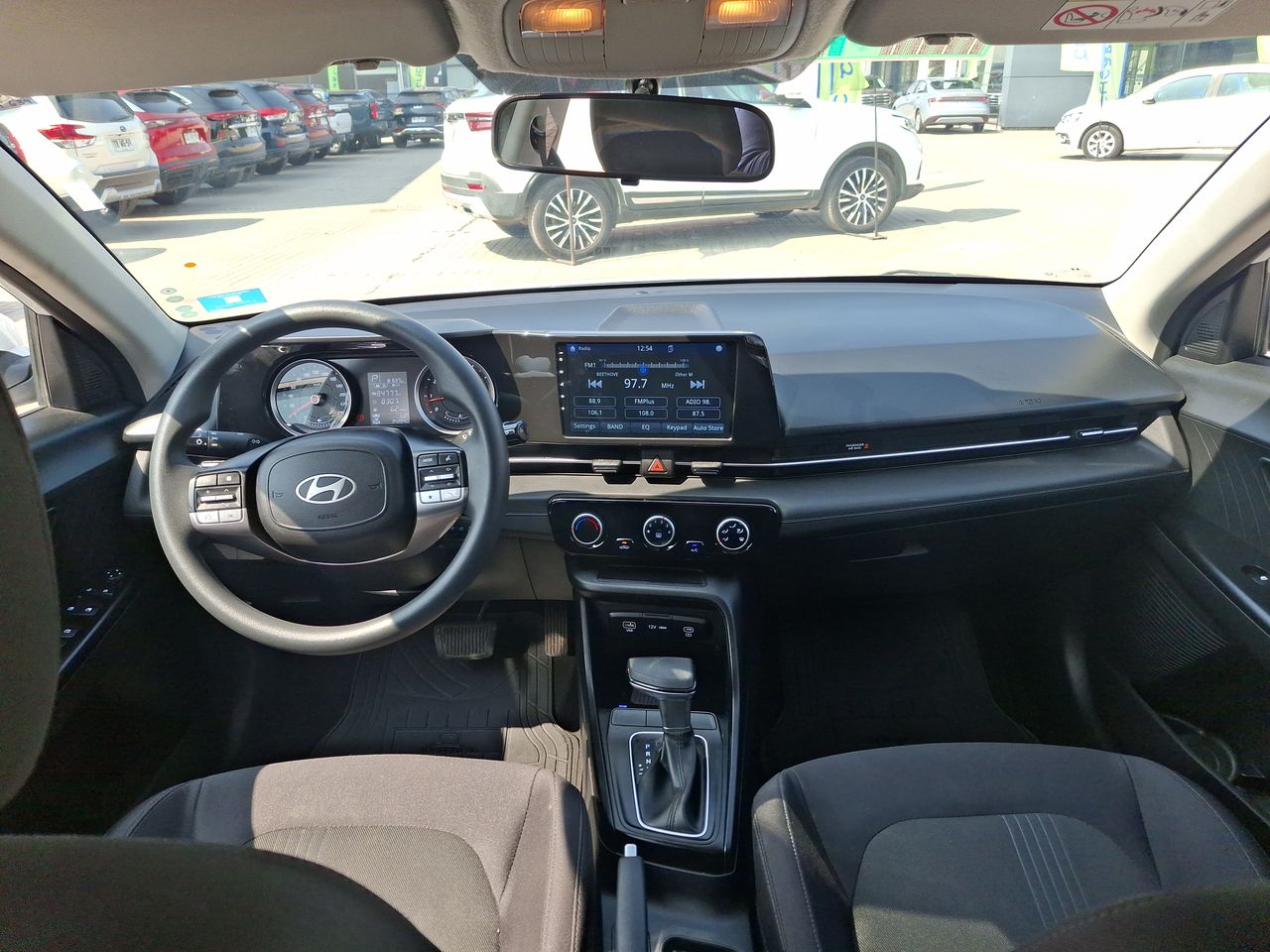 HYUNDAI - 32