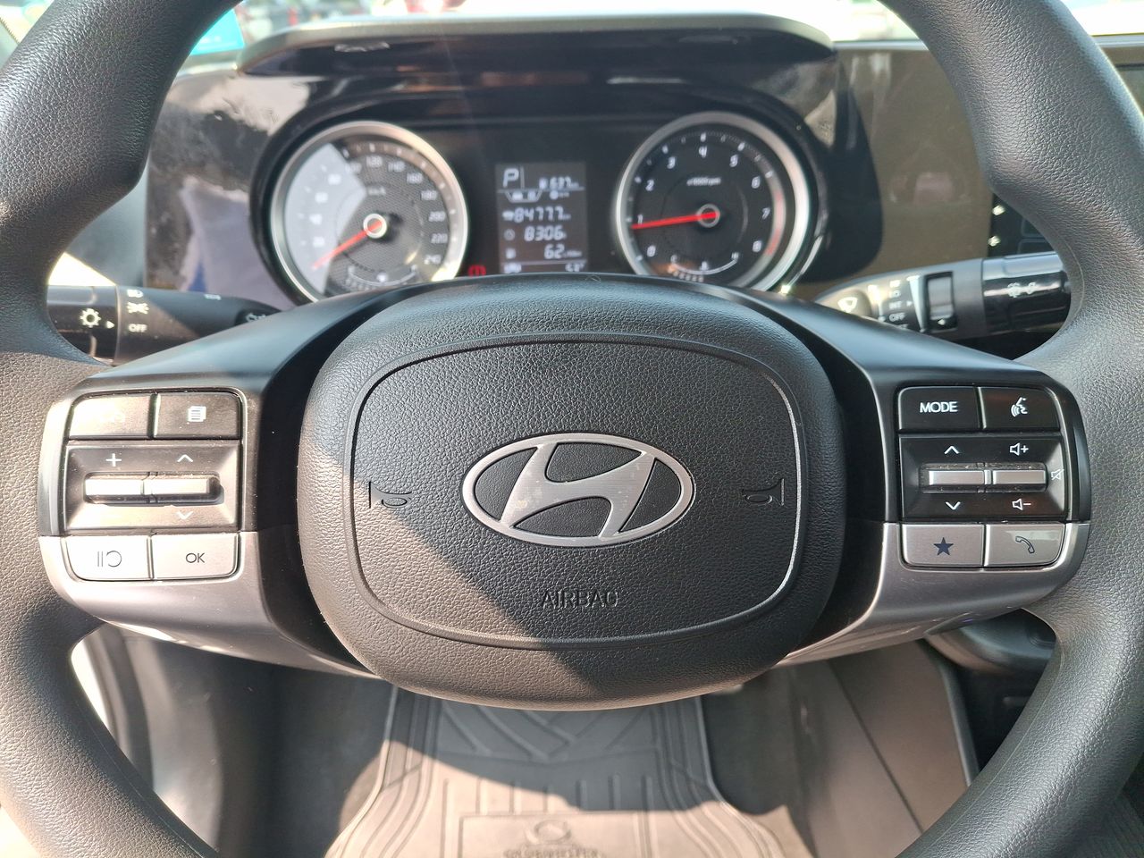 HYUNDAI - 24