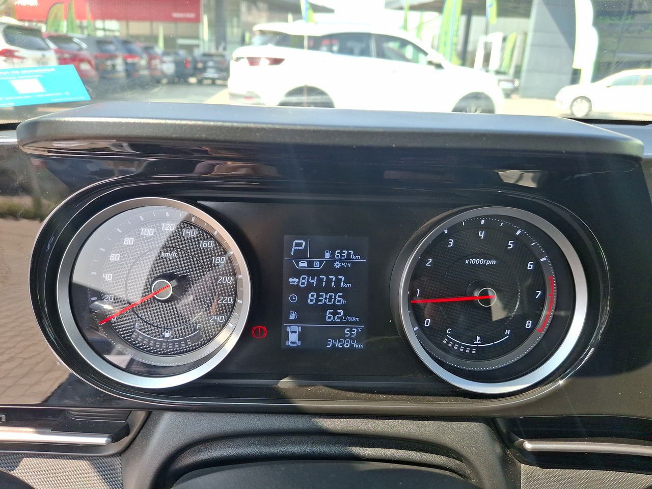 HYUNDAI - 25