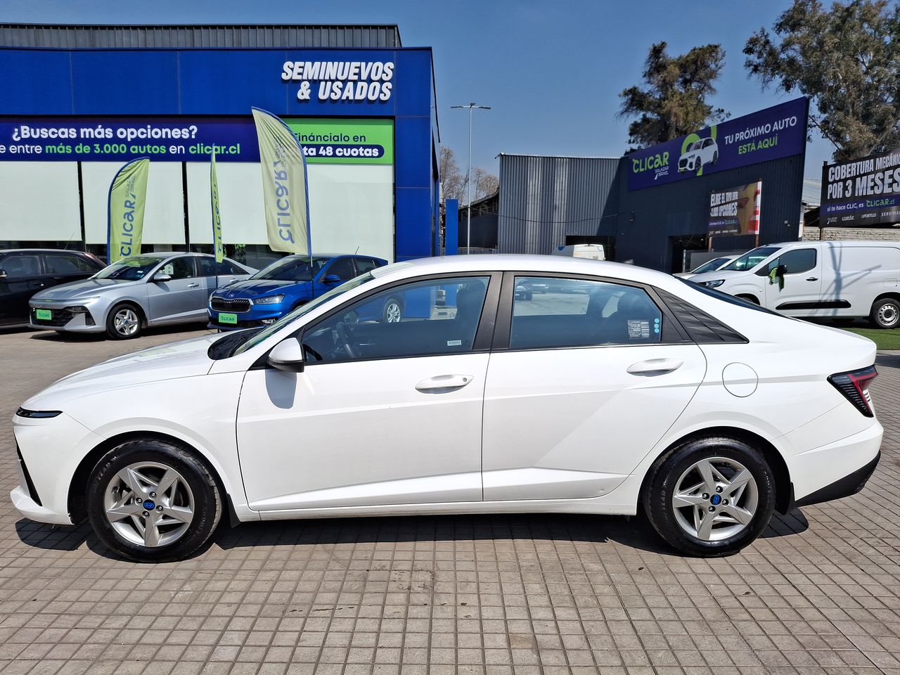 HYUNDAI - 4
