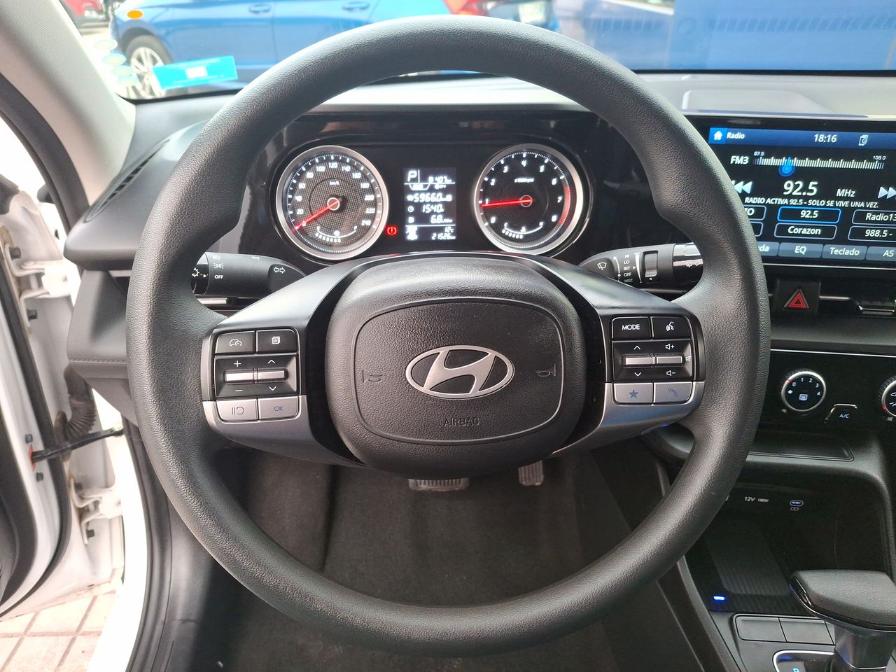 HYUNDAI - 23