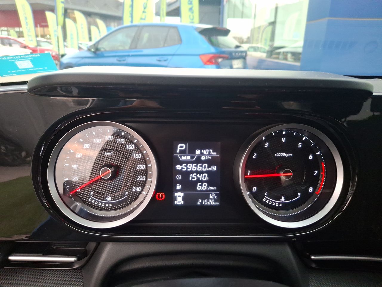 HYUNDAI - 25
