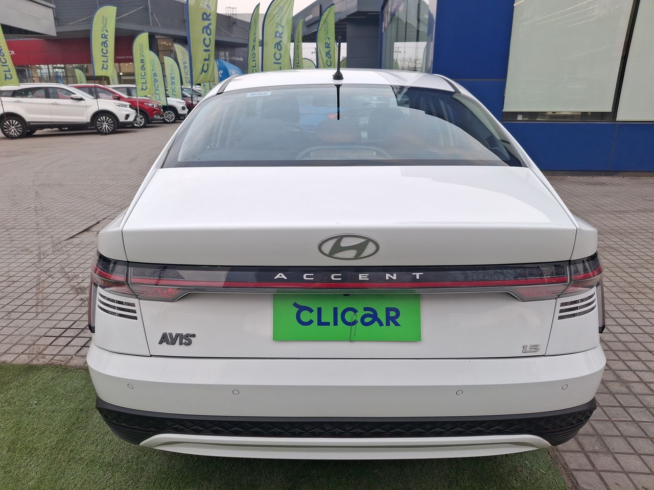 HYUNDAI - 6