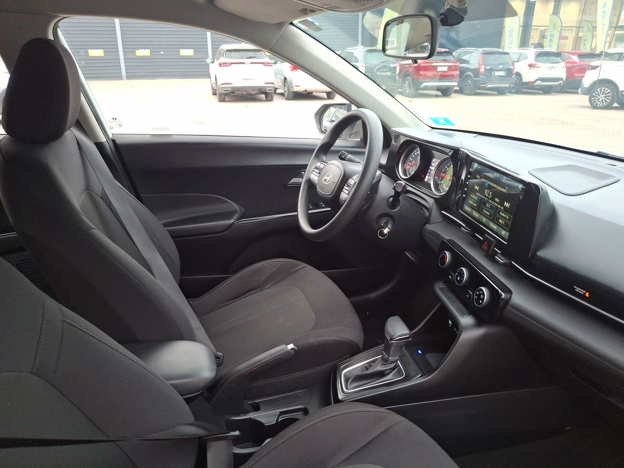 HYUNDAI - 16
