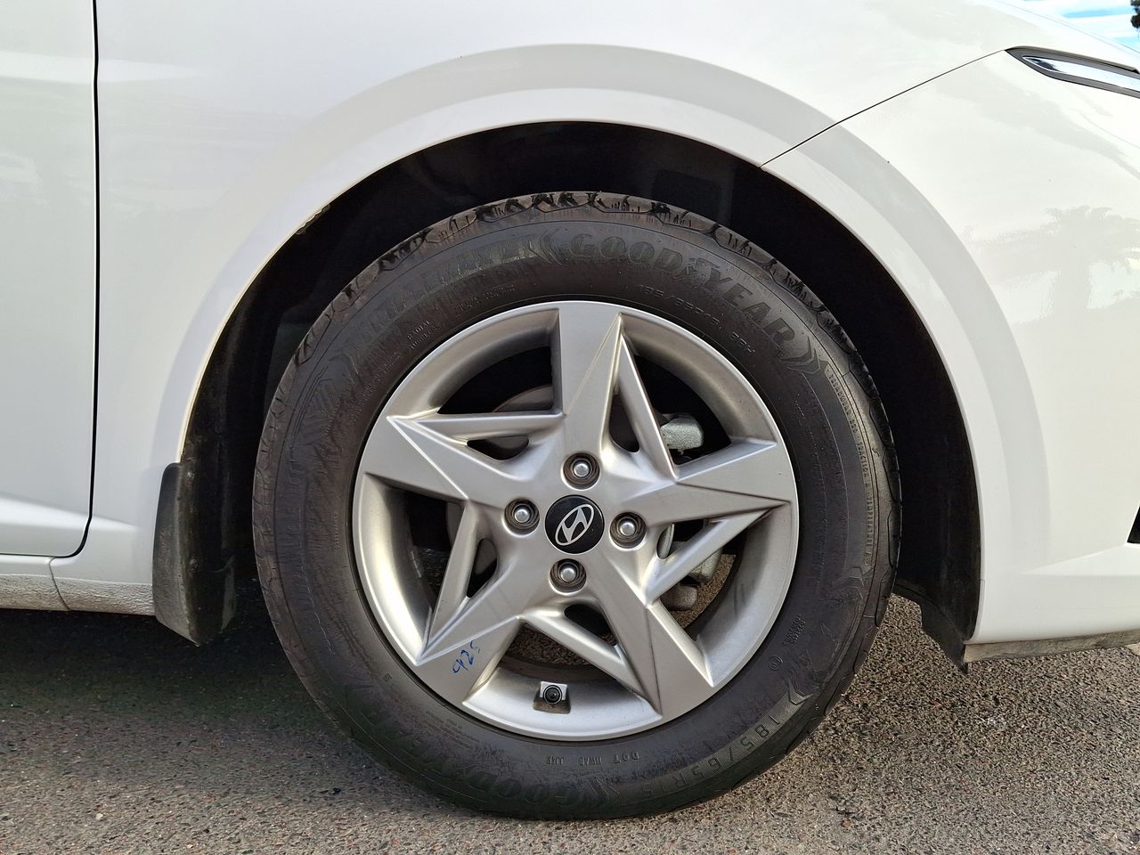HYUNDAI - 17