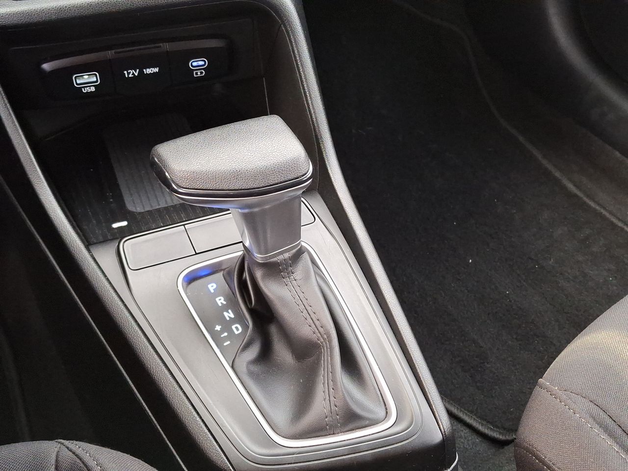 HYUNDAI - 32