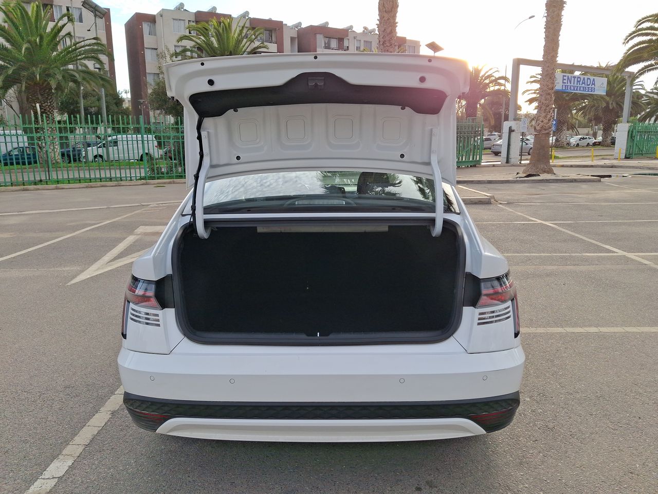 HYUNDAI - 22