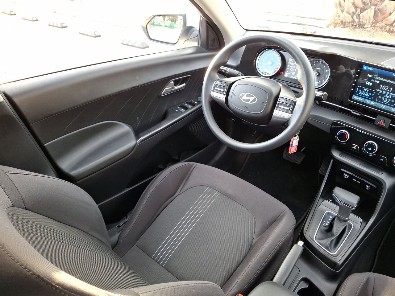 HYUNDAI - 16