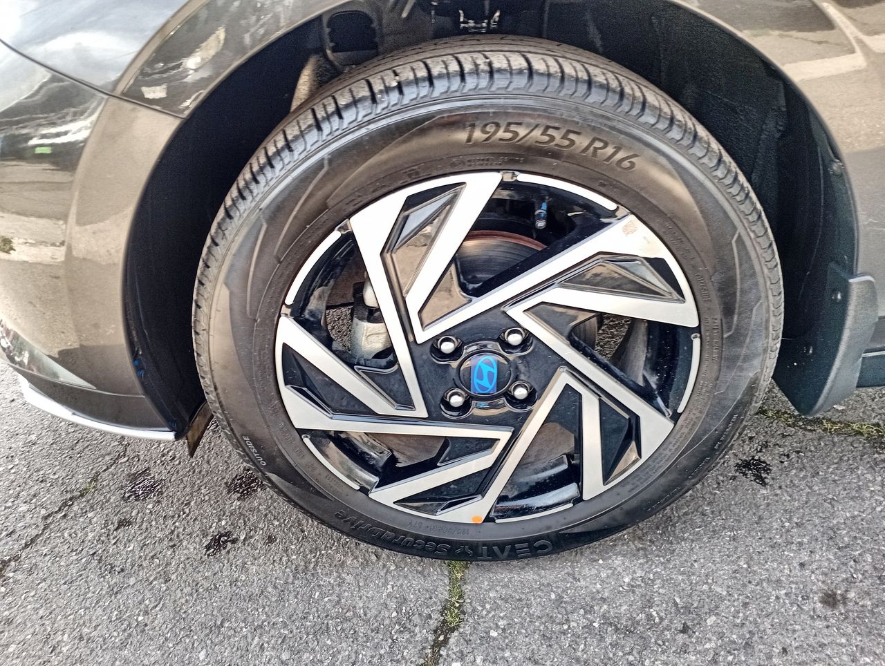 HYUNDAI - 17