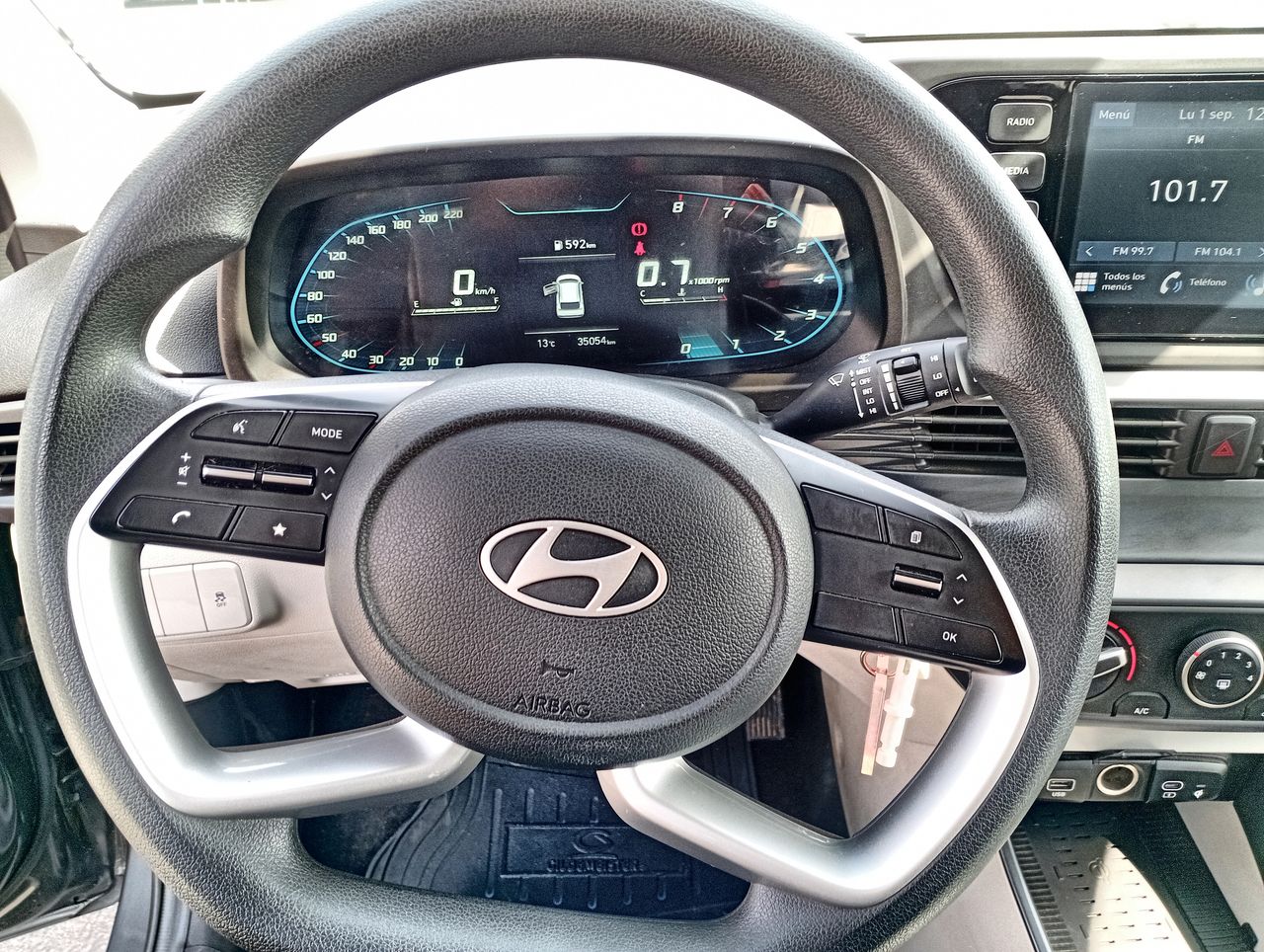 HYUNDAI - 26