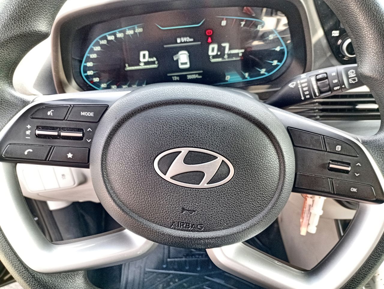HYUNDAI - 27