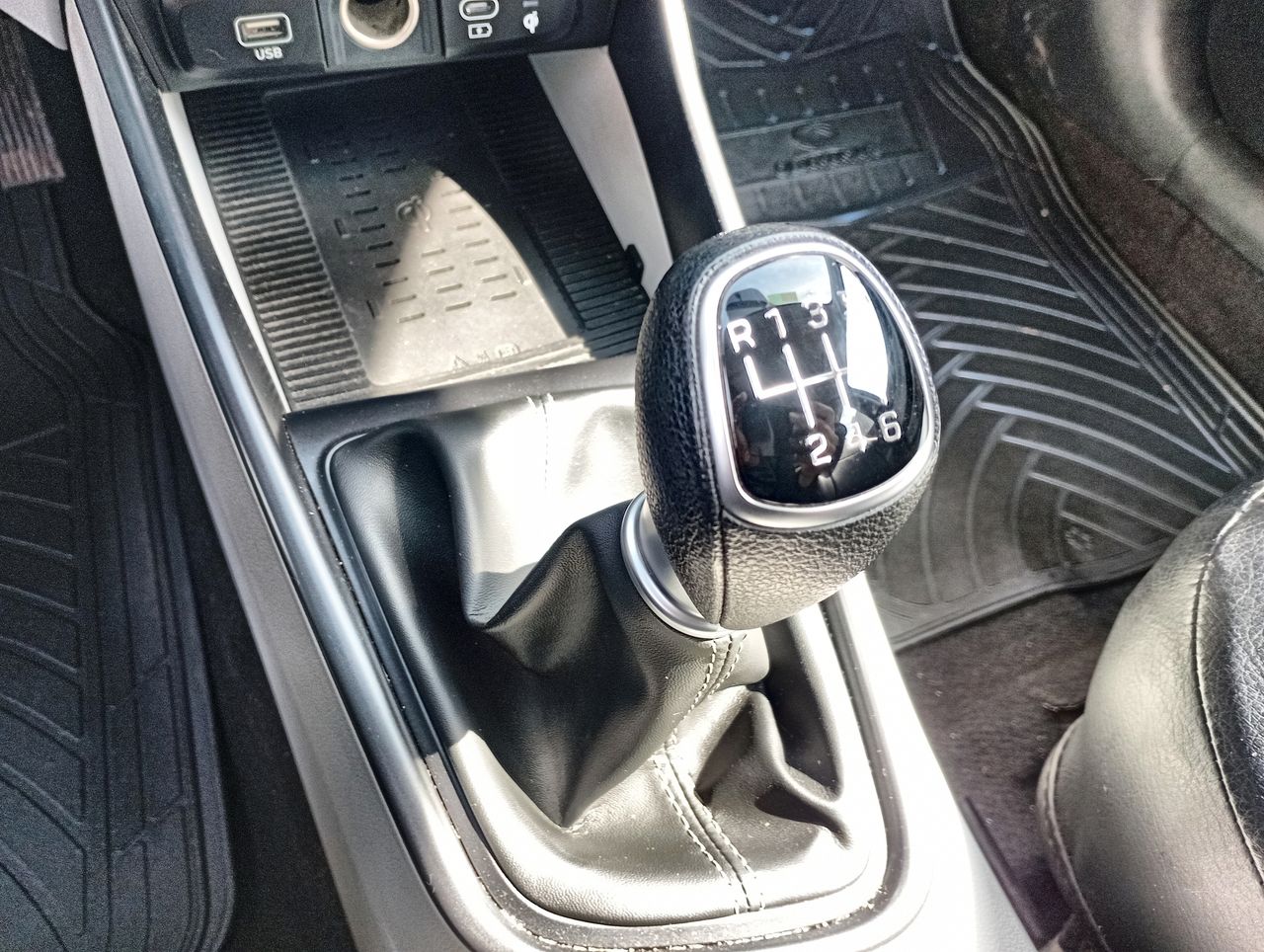 HYUNDAI - 32