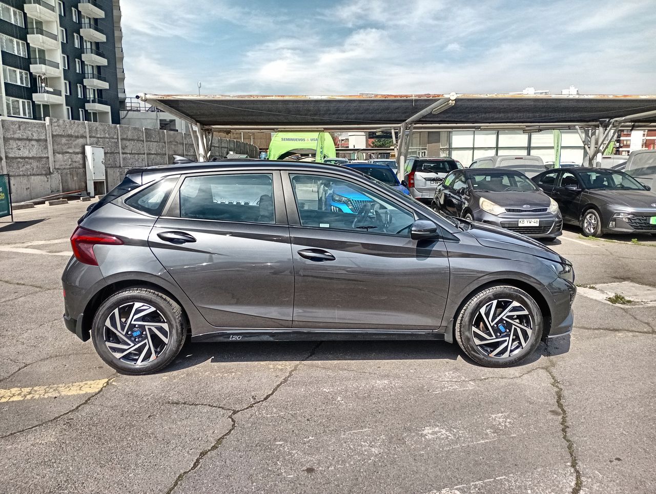 HYUNDAI - 8