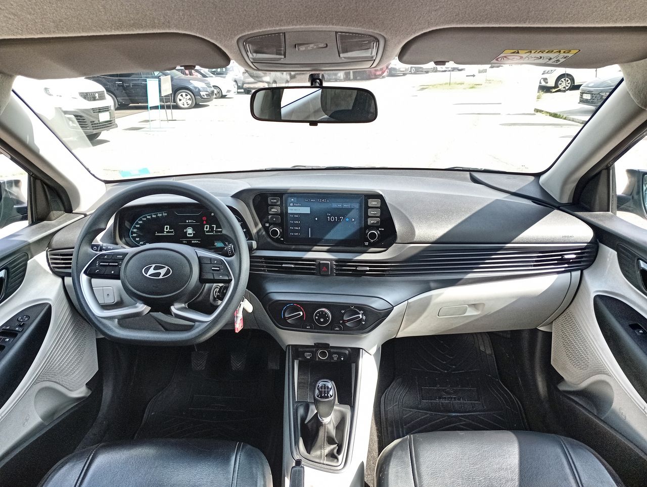 HYUNDAI - 9