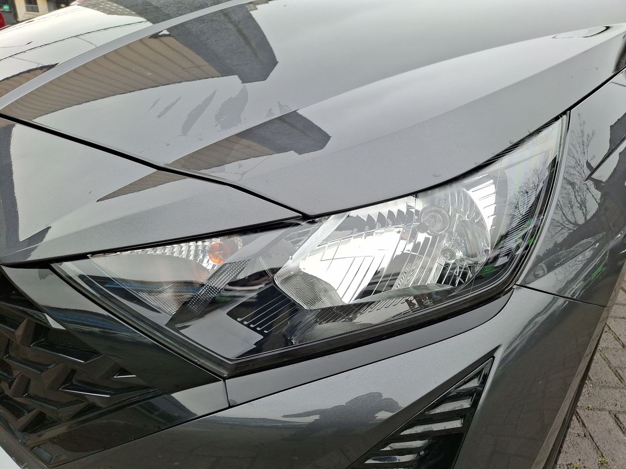 HYUNDAI - 18