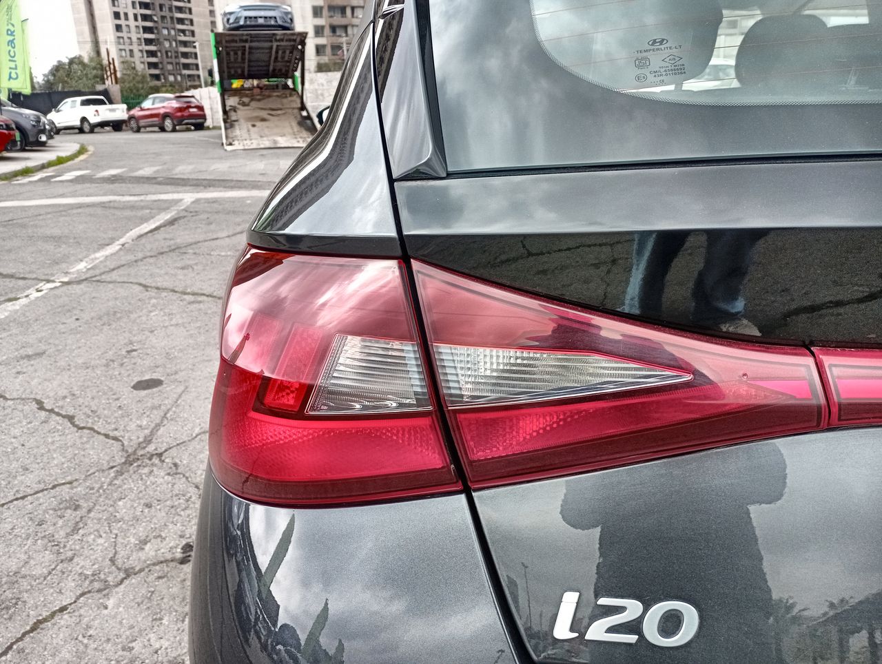HYUNDAI - 21