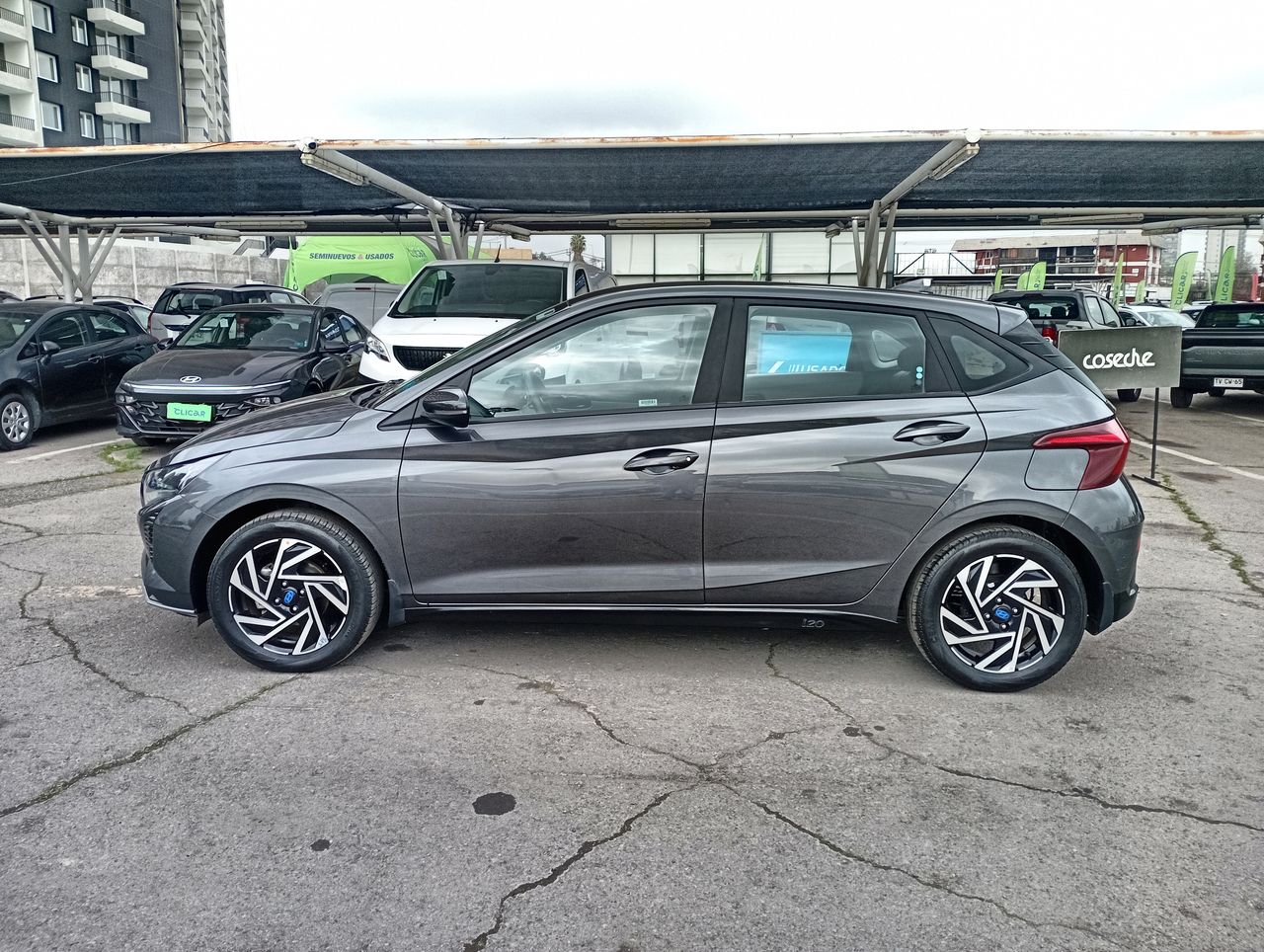 HYUNDAI - 4