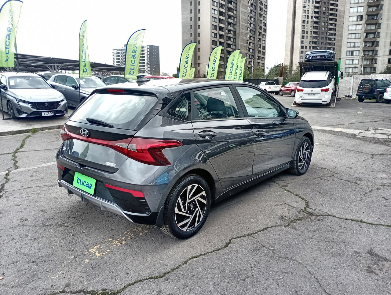 HYUNDAI - 7