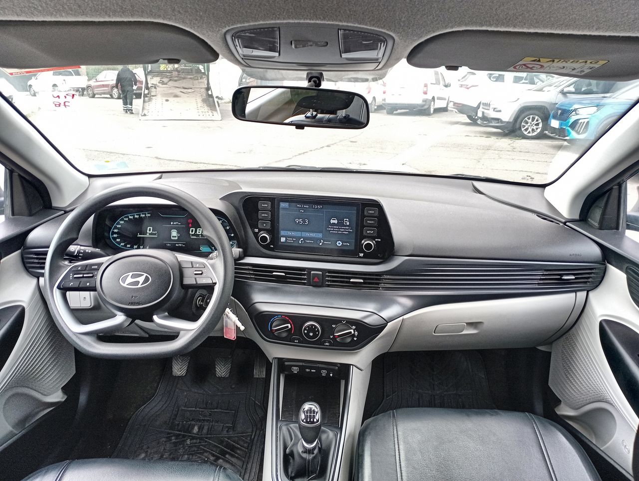HYUNDAI - 9