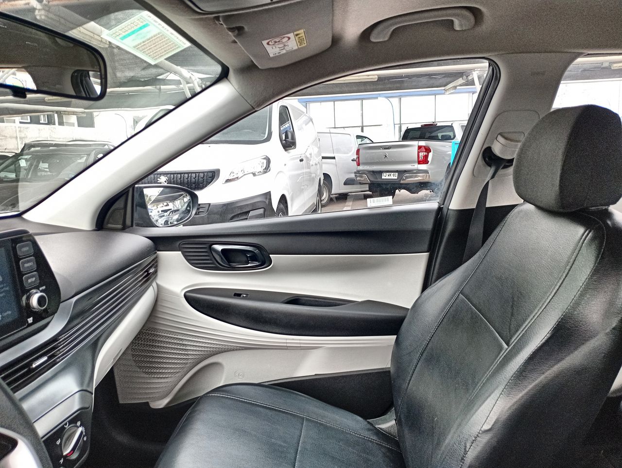 HYUNDAI - 10