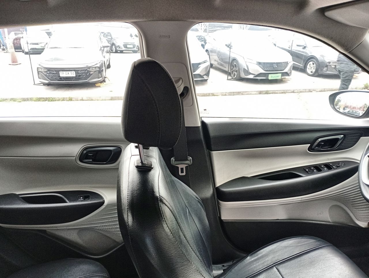 HYUNDAI - 15
