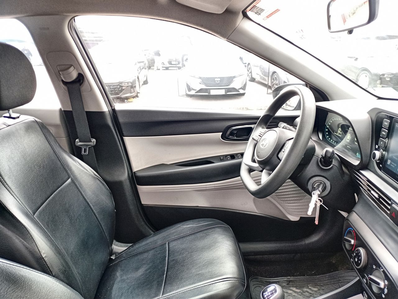 HYUNDAI - 16