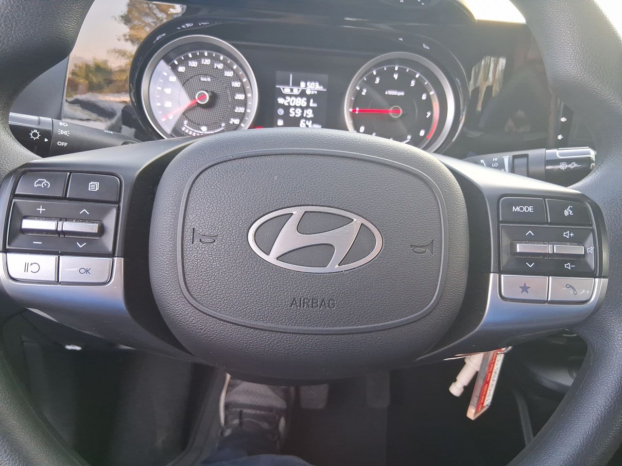 HYUNDAI - 26