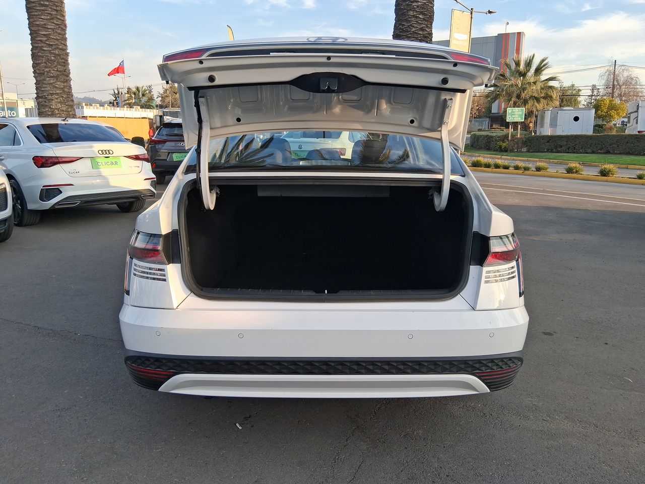 HYUNDAI - 21