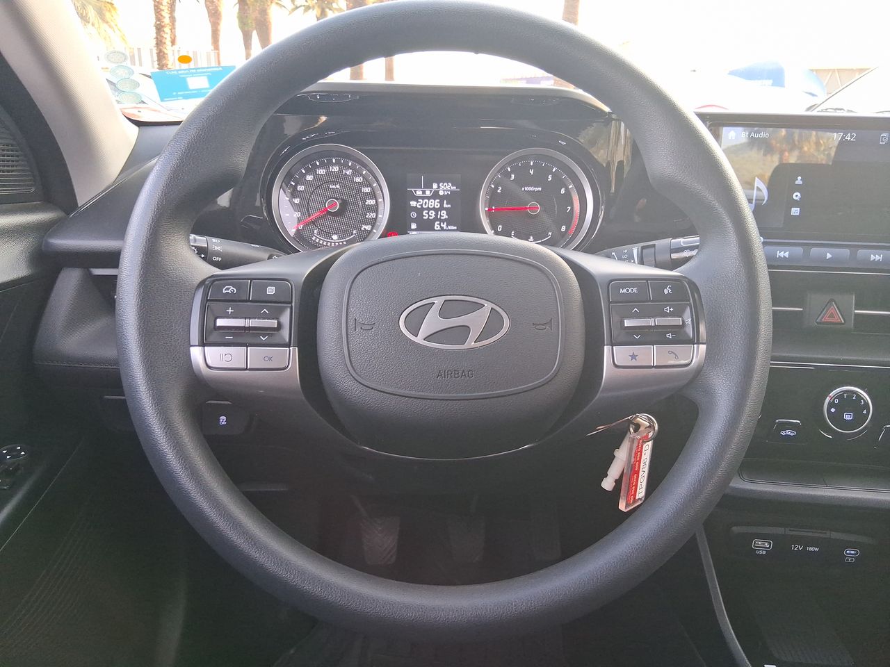 HYUNDAI - 25