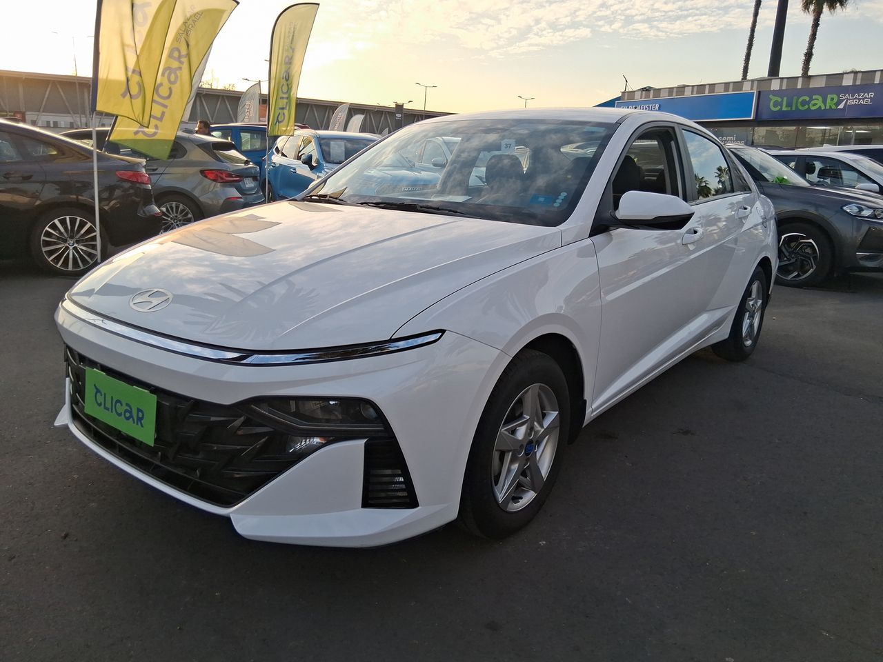 HYUNDAI - 3