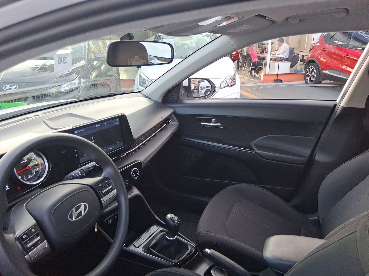 HYUNDAI - 10