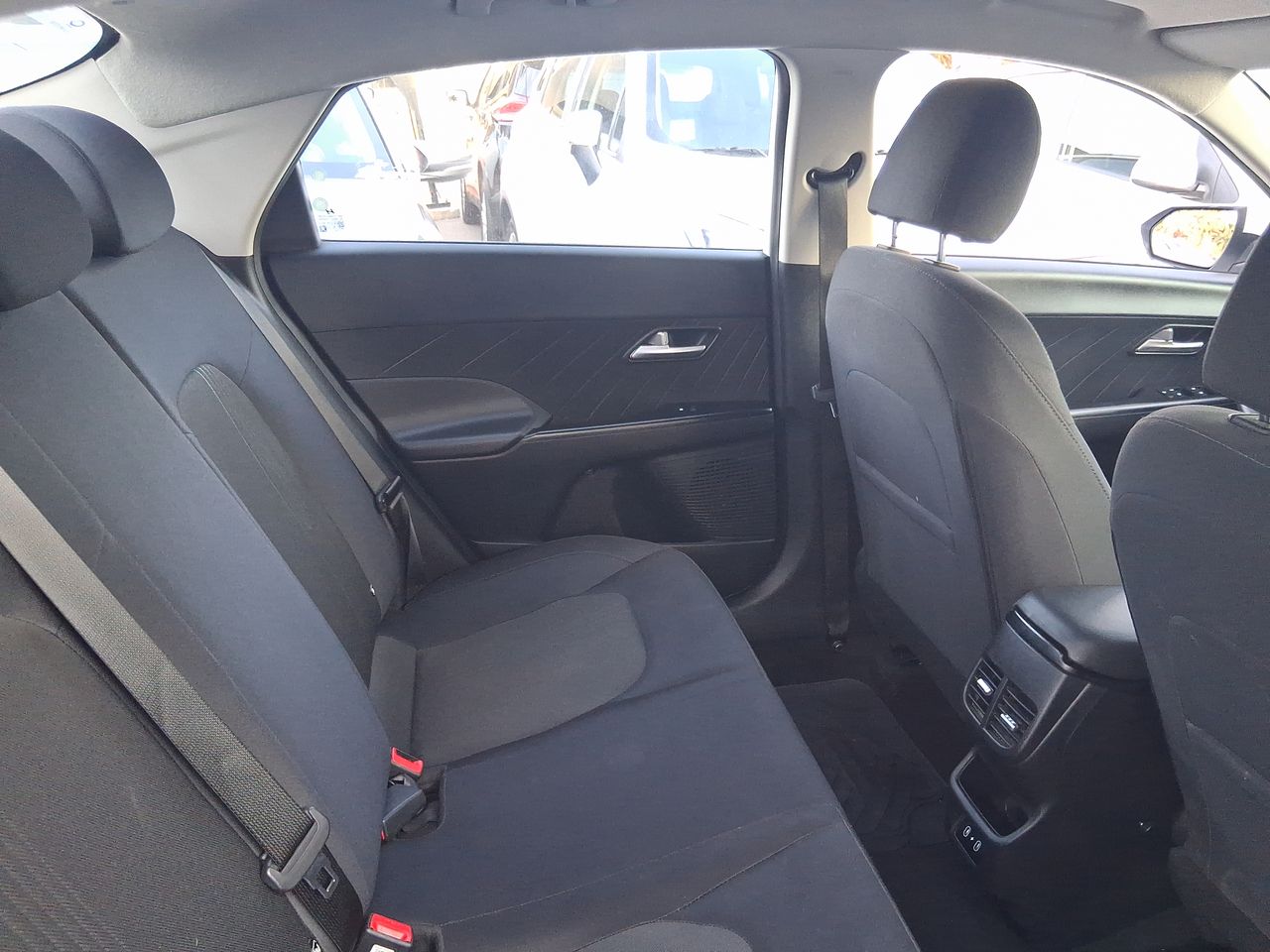 HYUNDAI - 15