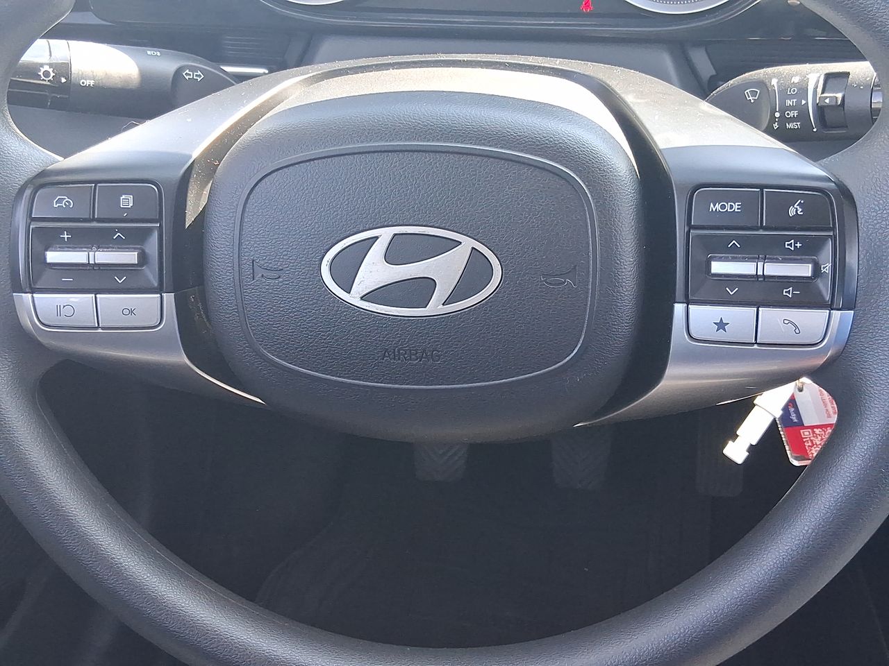 HYUNDAI - 26