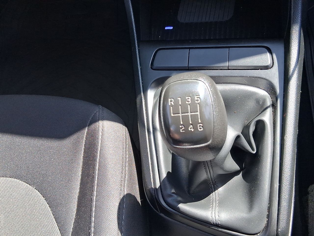 HYUNDAI - 30