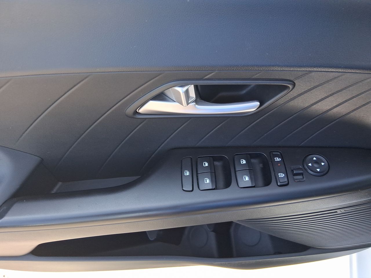 HYUNDAI - 22