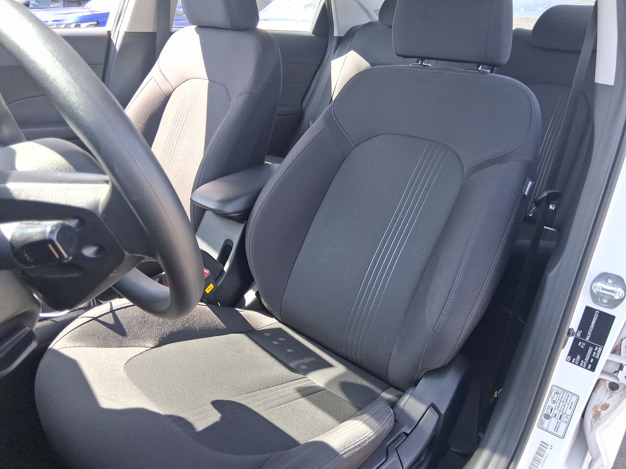 HYUNDAI - 24