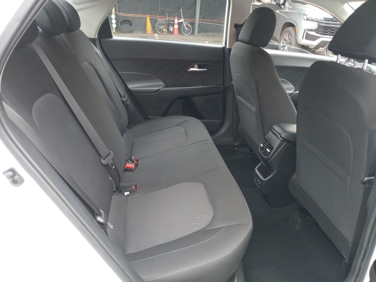 HYUNDAI - 32