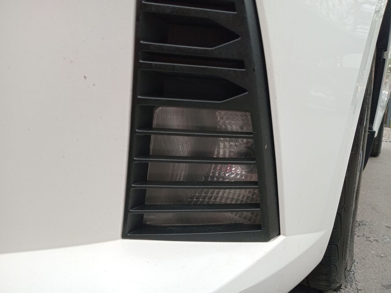 HYUNDAI - 18