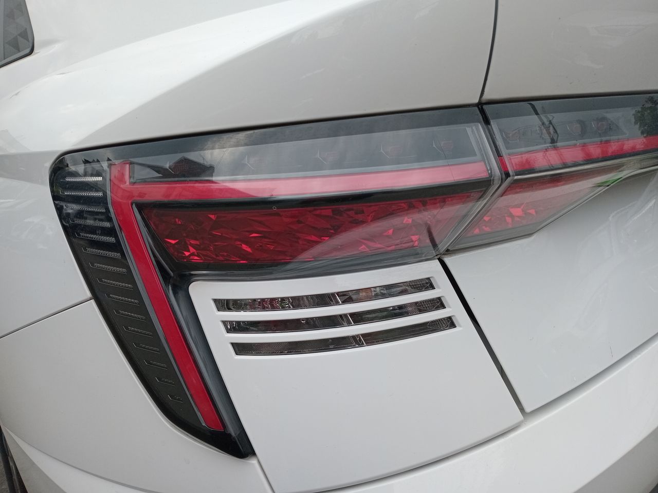 HYUNDAI - 19
