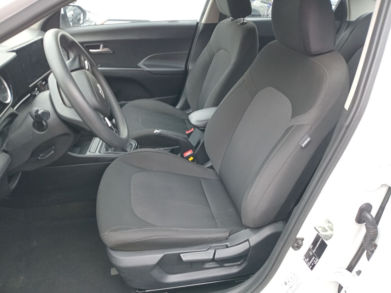 HYUNDAI - 23