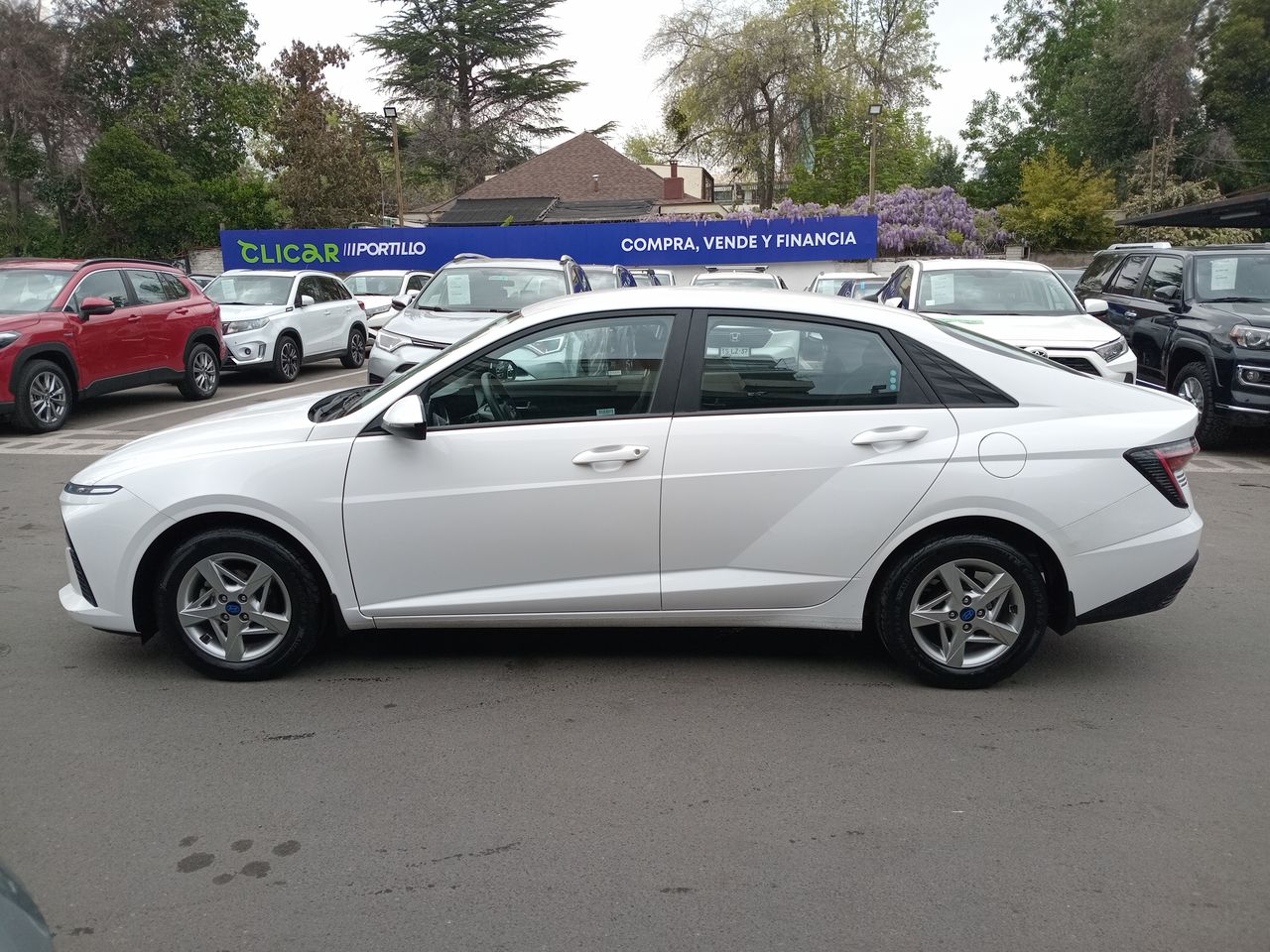 HYUNDAI - 4