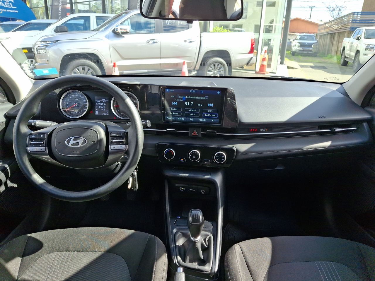 HYUNDAI - 33