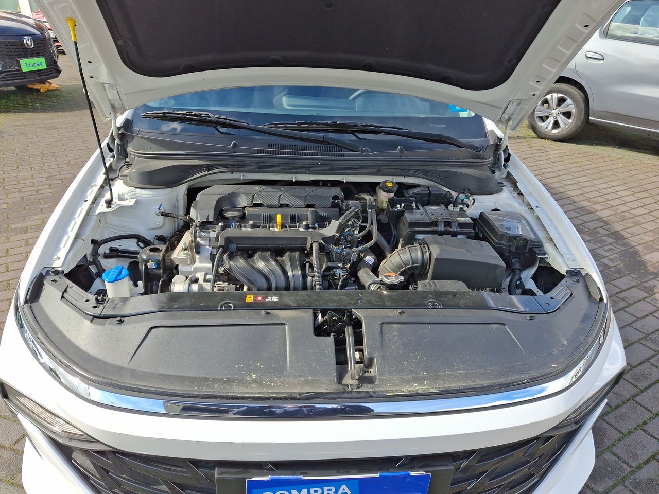 HYUNDAI - 18
