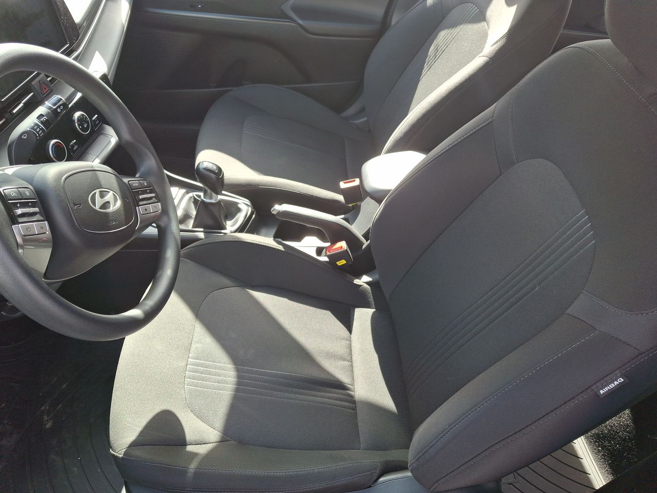 HYUNDAI - 25