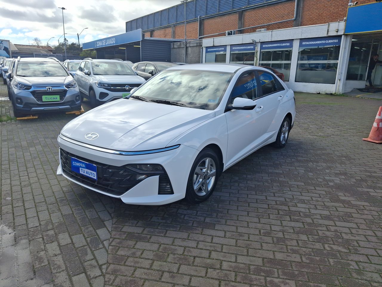 HYUNDAI - 1
