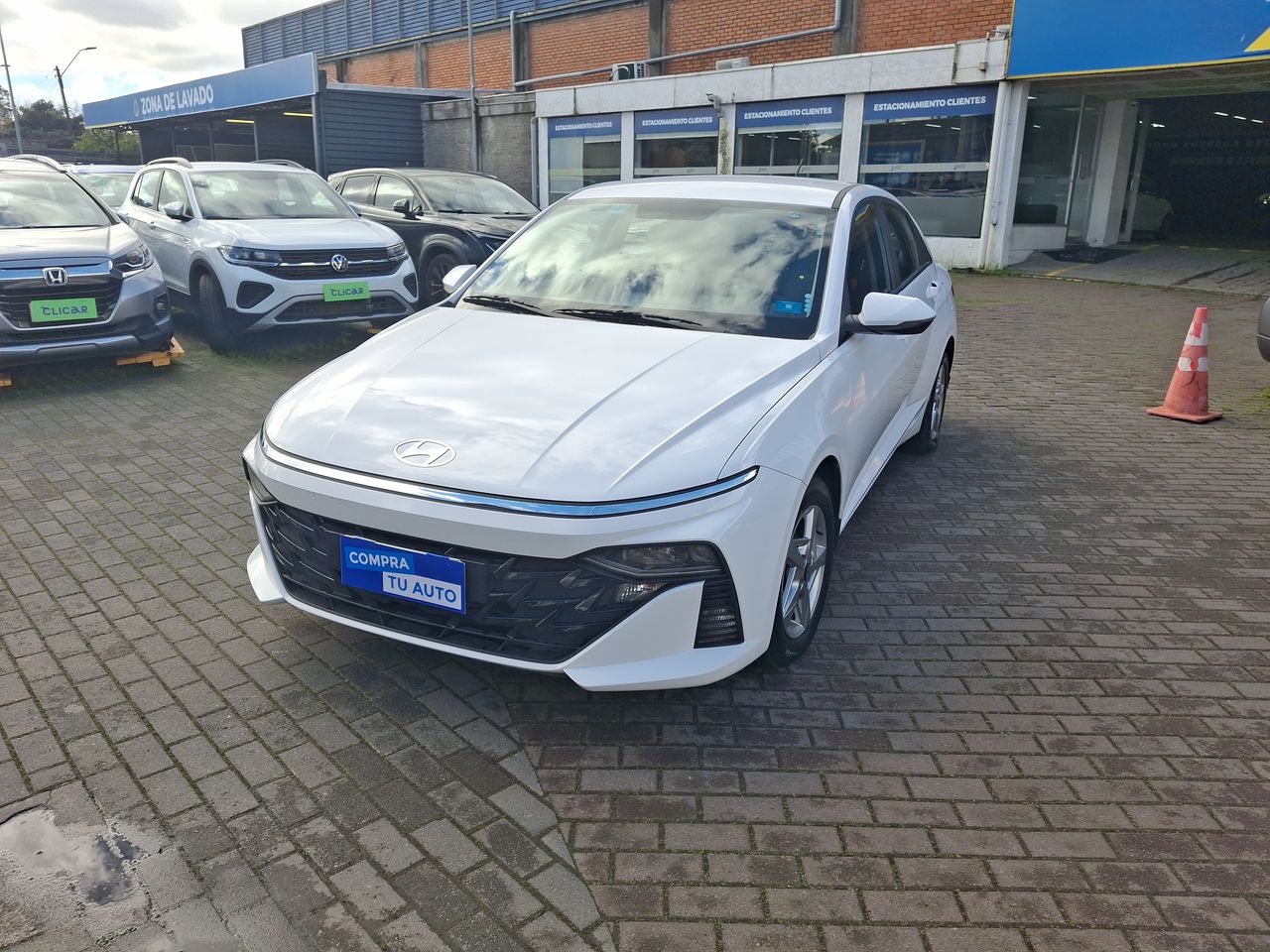 HYUNDAI - 2